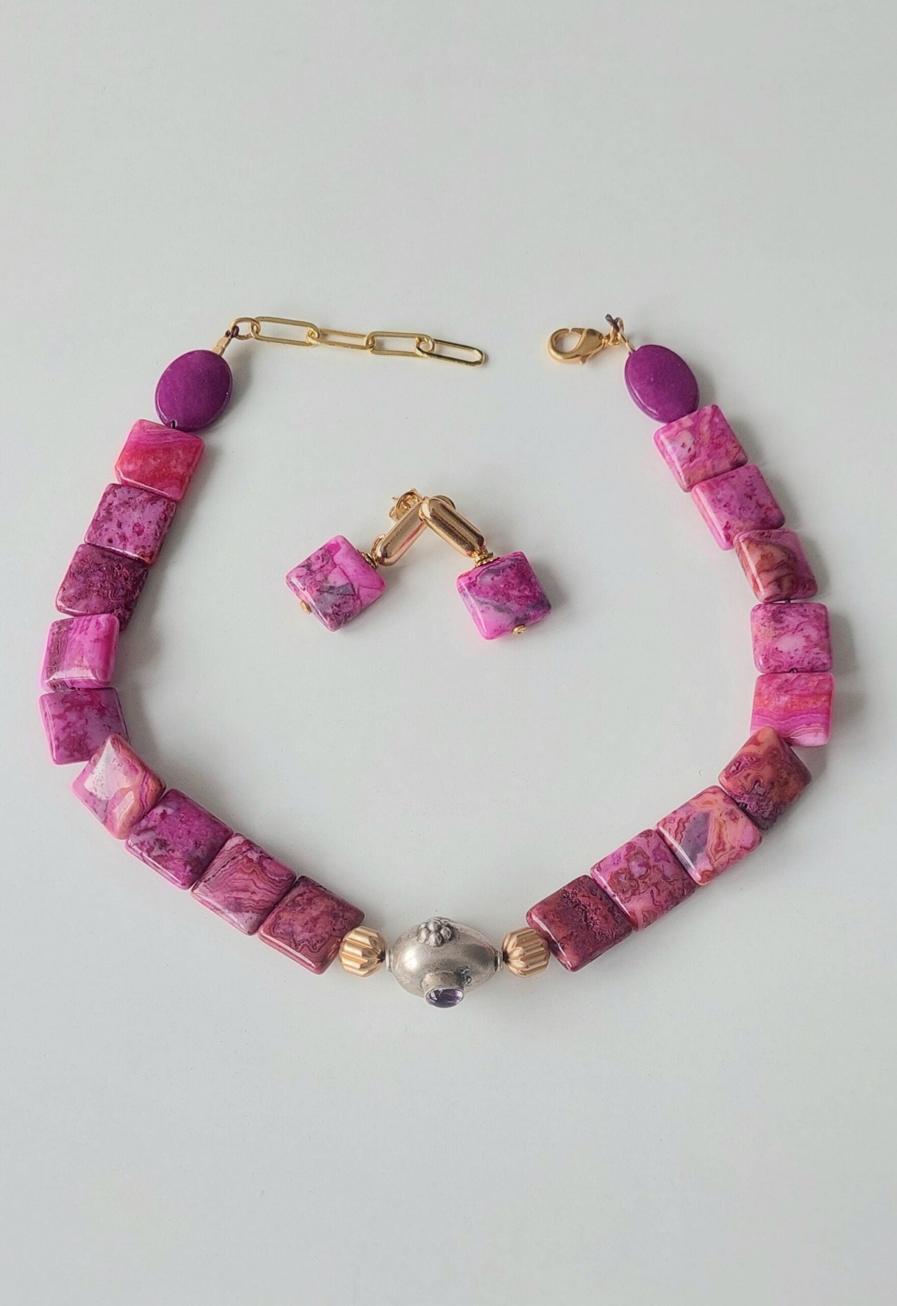 Carola Collar