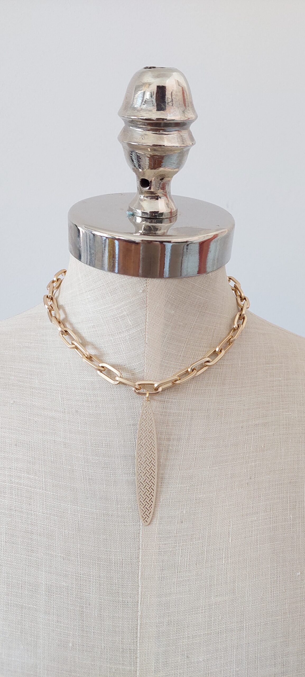 Collar Choker Bora