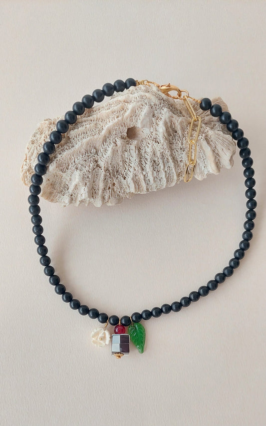 Collar Choker Tea
