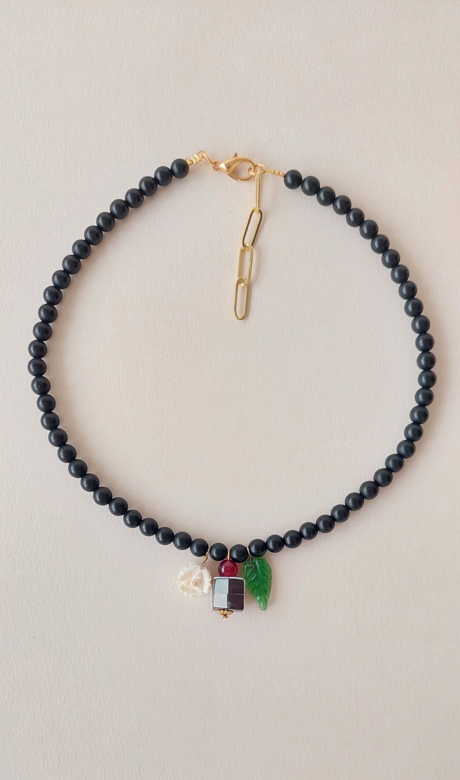Collar Choker Tea