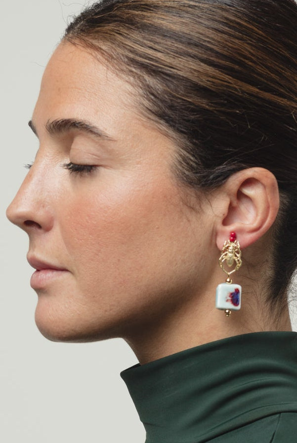 Pendiente Escarabajo Azul